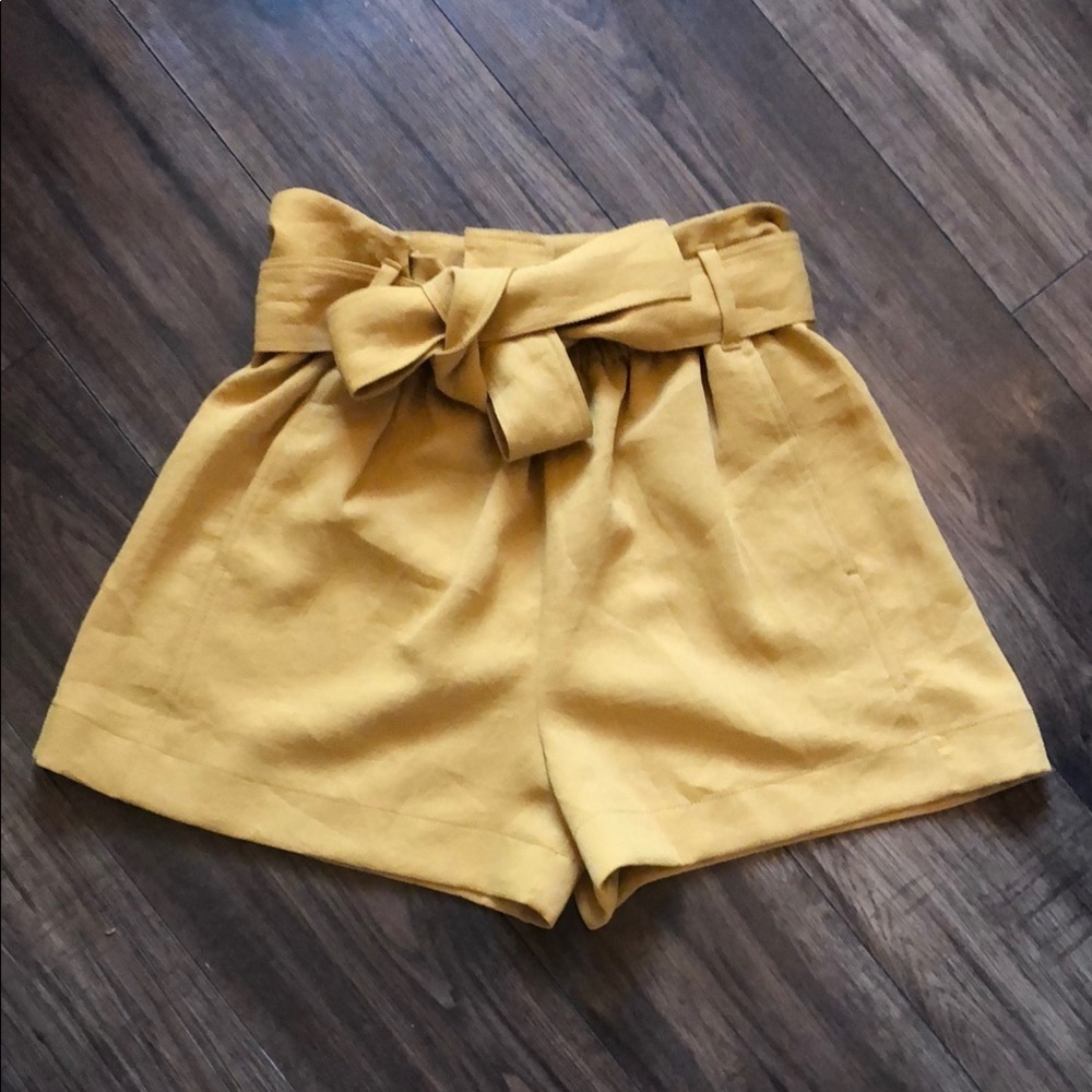 Aritzia Wilfred | 4 | Paperbag Mustatd Yellow Shorts